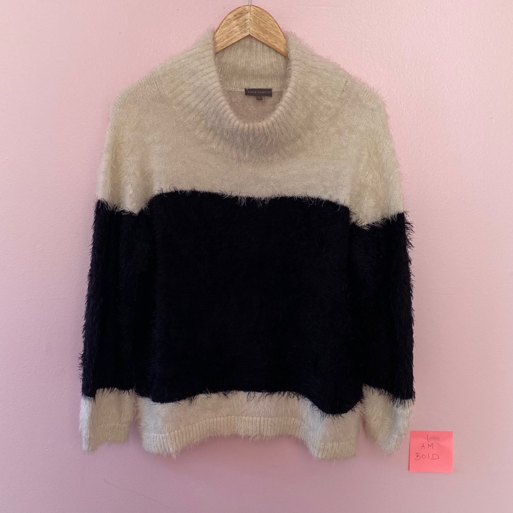 Vince Camuto Sweater